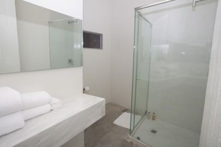 Room 13 of 89