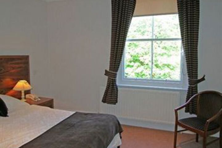 Room 8 of 15