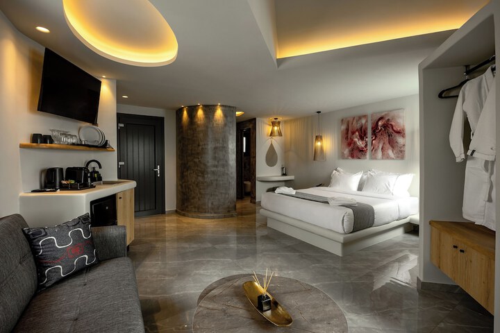 Room 28 of 99