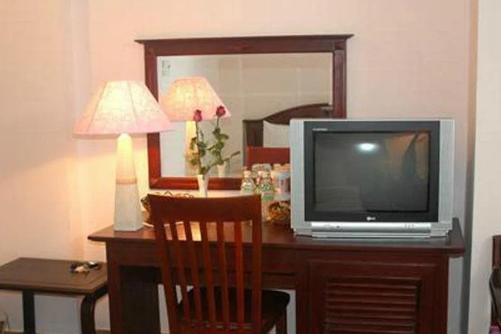 Room 5 of 15