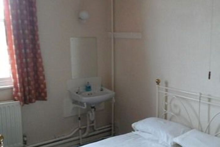 Room 14 of 29