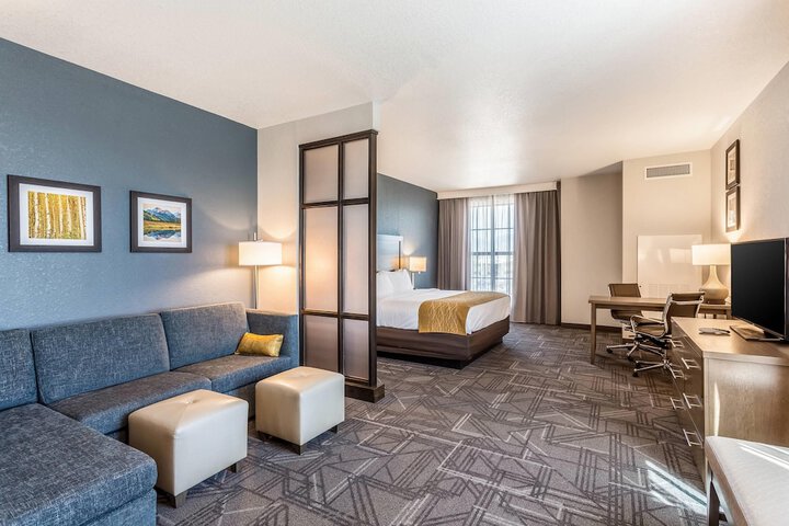 Room 43 of 100