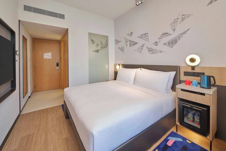 Room 10 of 64