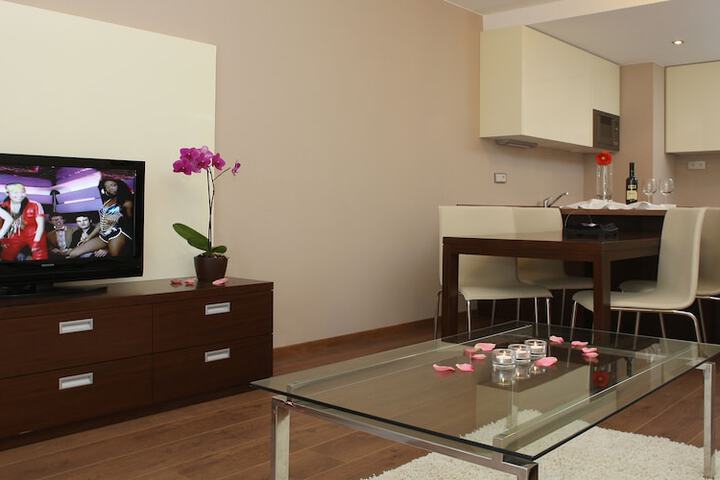 Room 6 of 32