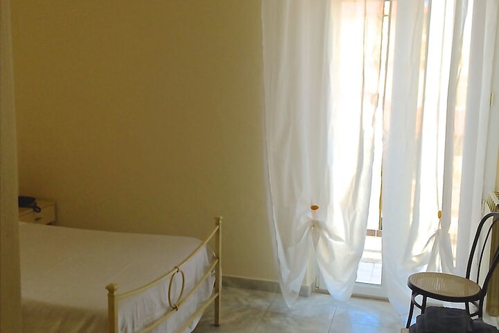 Room 9 of 44