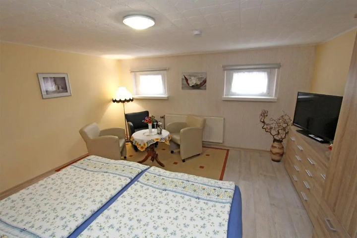 Room 5 of 14
