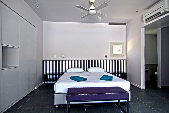 Room 28 of 80