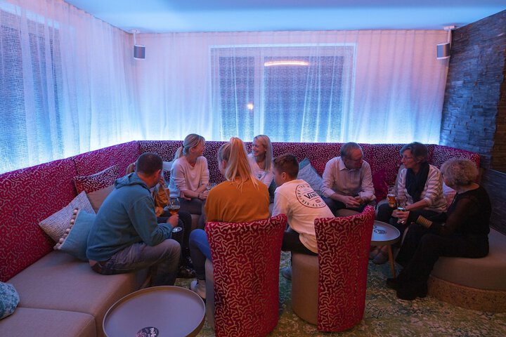 Lounge 135 of 149