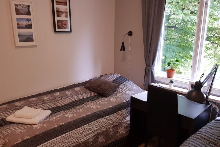 Room 26 of 176
