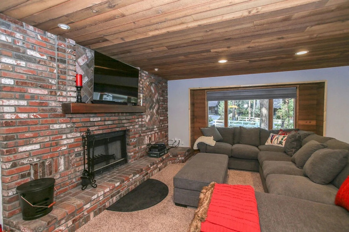 Stormy Bear Upscale Retreat
