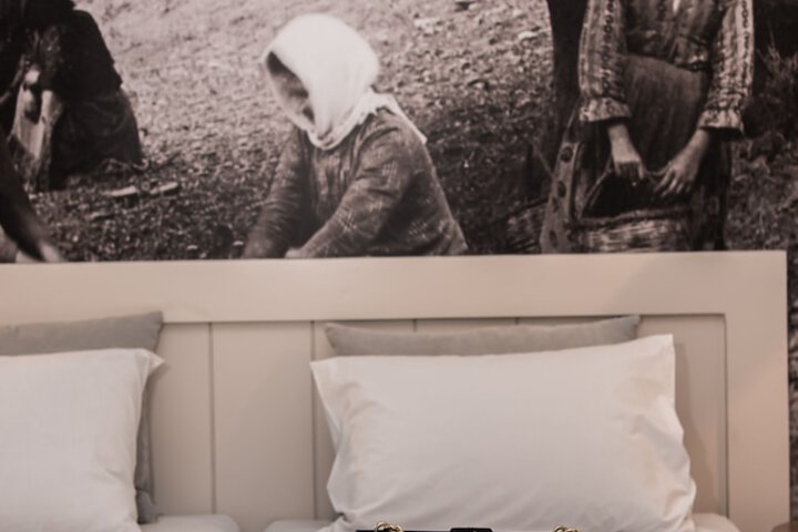 Room 3 of 34