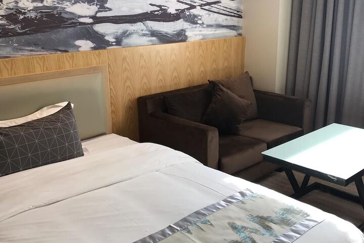 Room 13 of 53