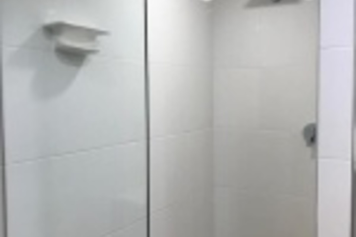 Room 102 of 348