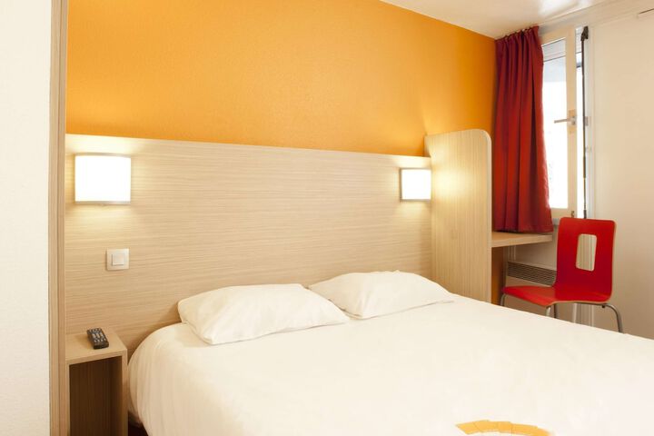 Room 6 of 19
