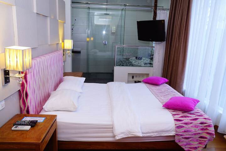 Room 15 of 130