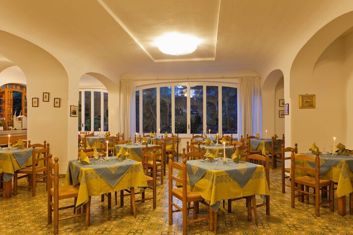 Dining Photos