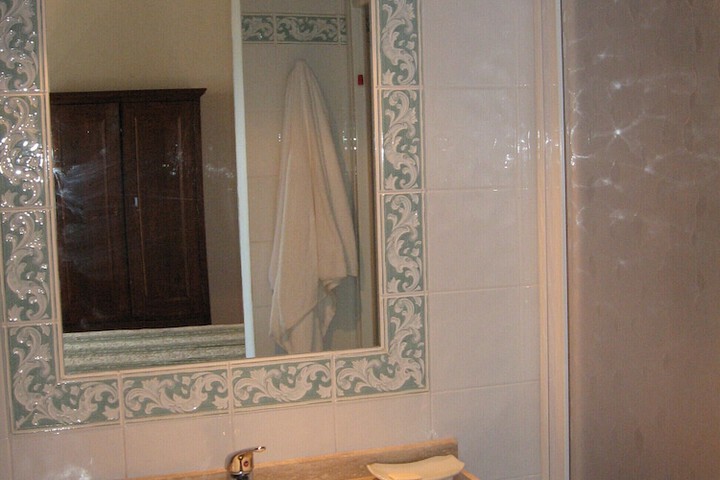 Room 40 of 74