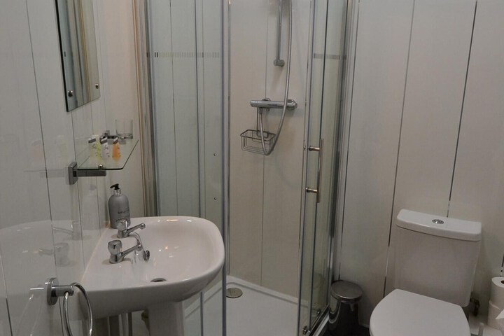 Room 92 of 105