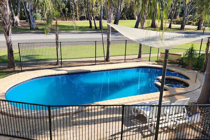 Pool 16 of 19