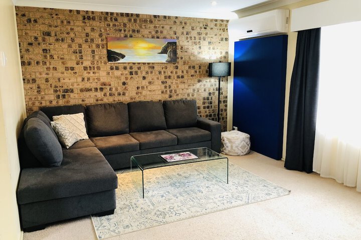 Room 25 of 37