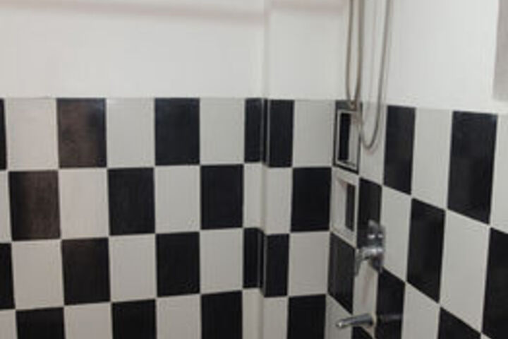 Room 4 of 89