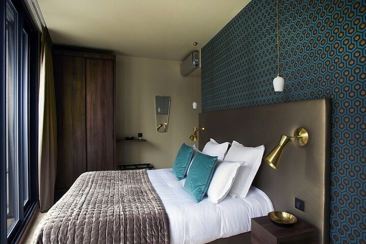 Room 13 of 46