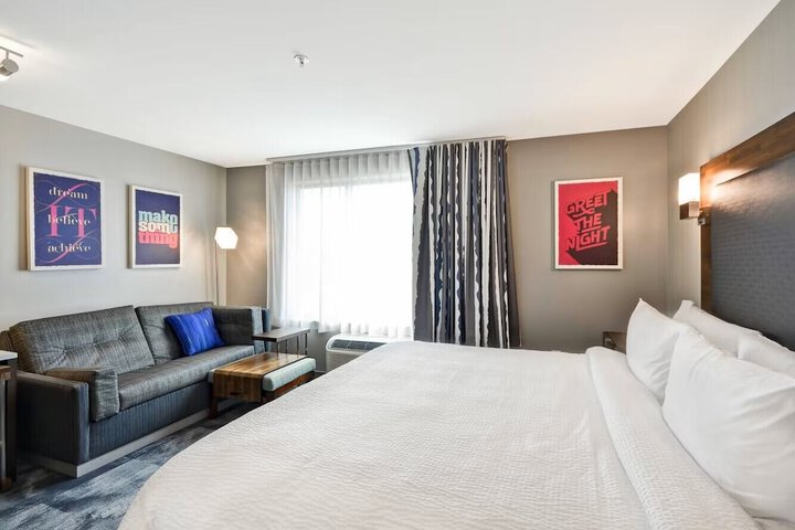 Room 14 of 44