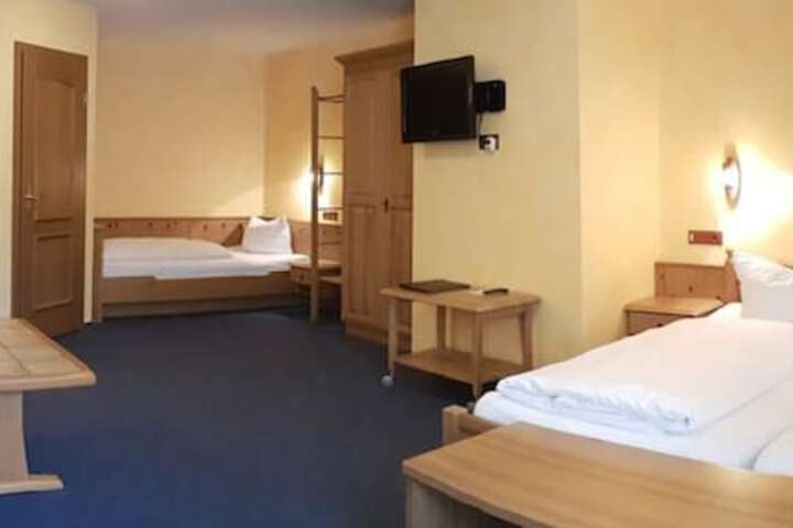 Room 3 of 30