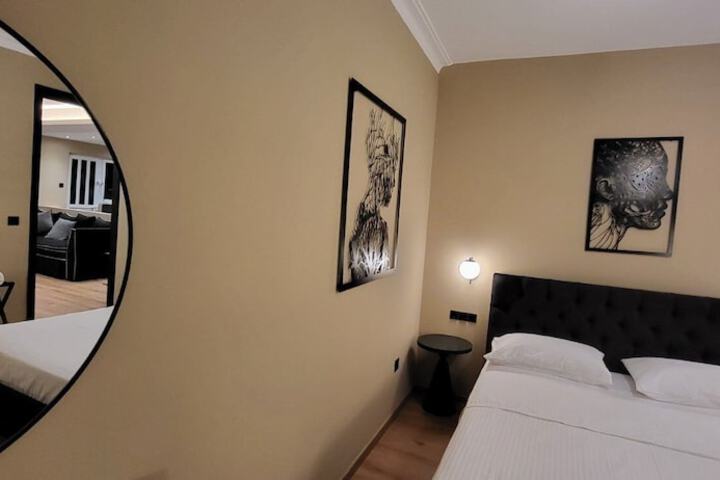 Room 18 of 43