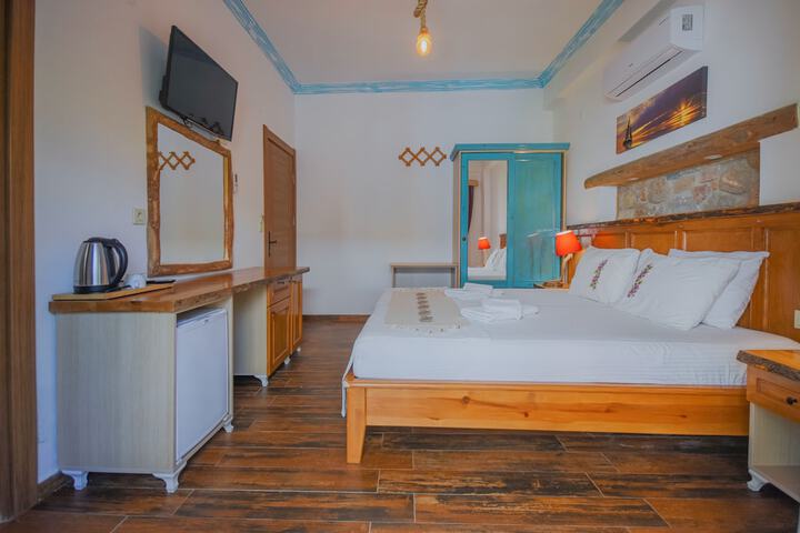 Room 6 of 36