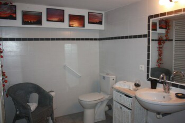 Room 9 of 26
