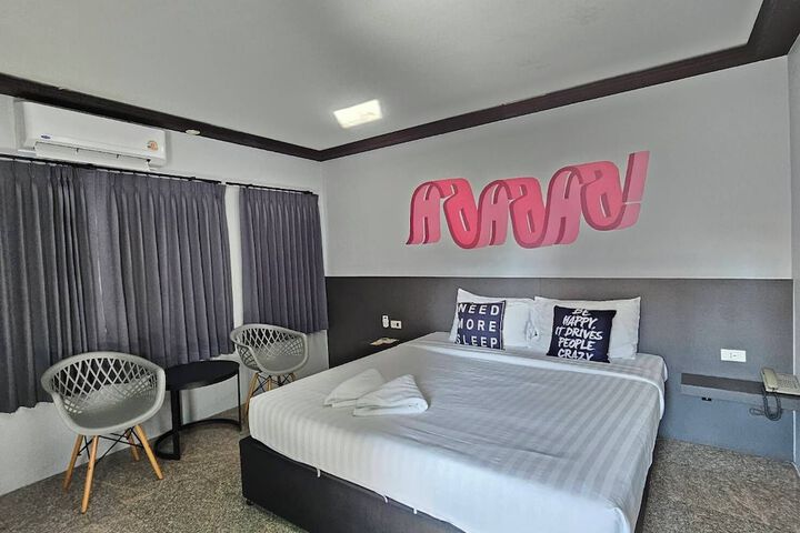Room 16 of 27