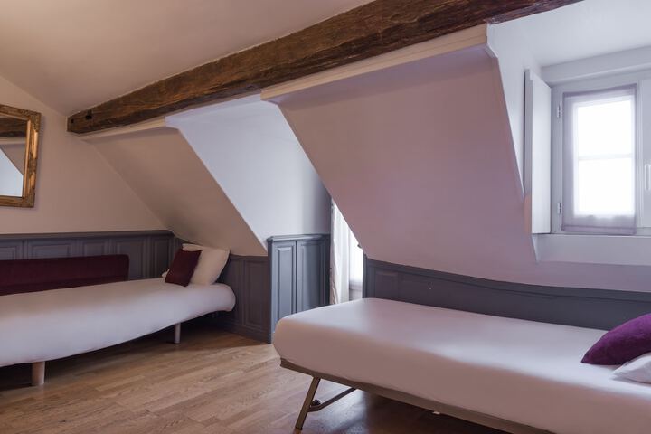 Room 2 of 22