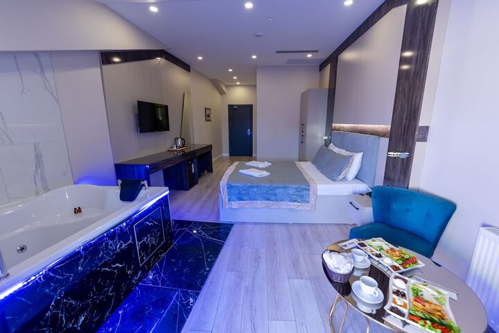 Room 20 of 48
