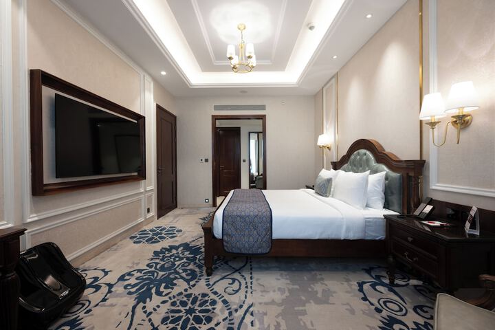 Room 28 of 69