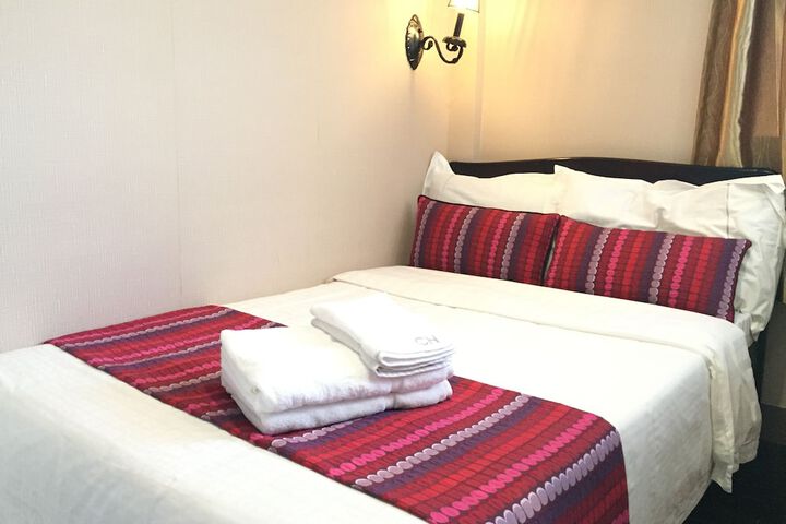 Room 25 of 73