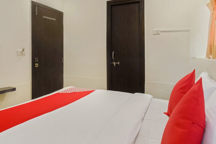 Room 6 of 24
