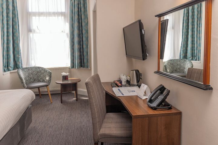 Room 53 of 118