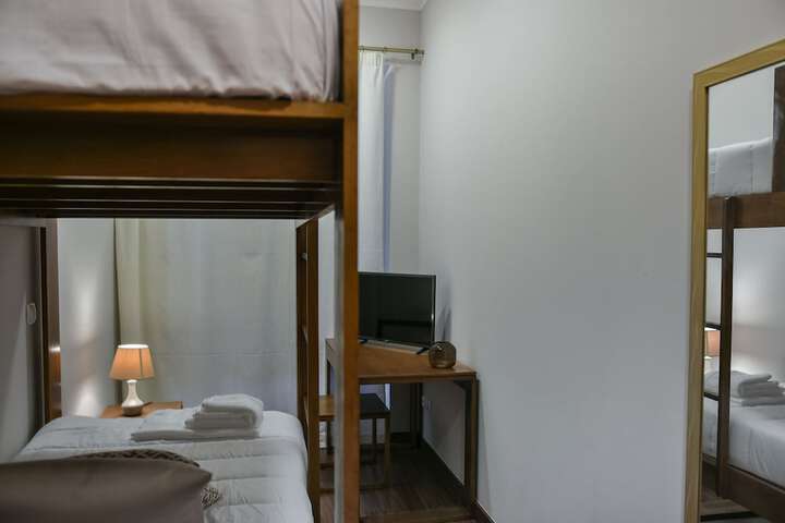Room 37 of 80