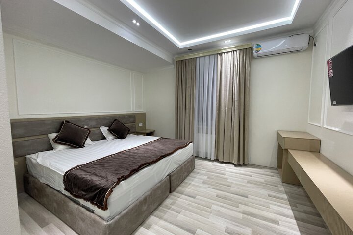 Room 8 of 30