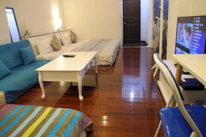 Room 33 of 43