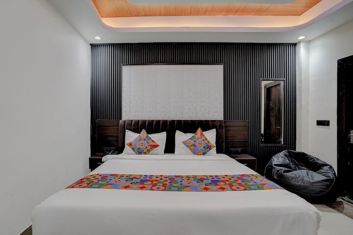 Room 15 of 29