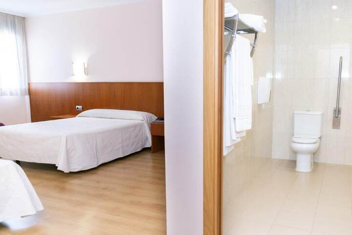 Room 7 of 38
