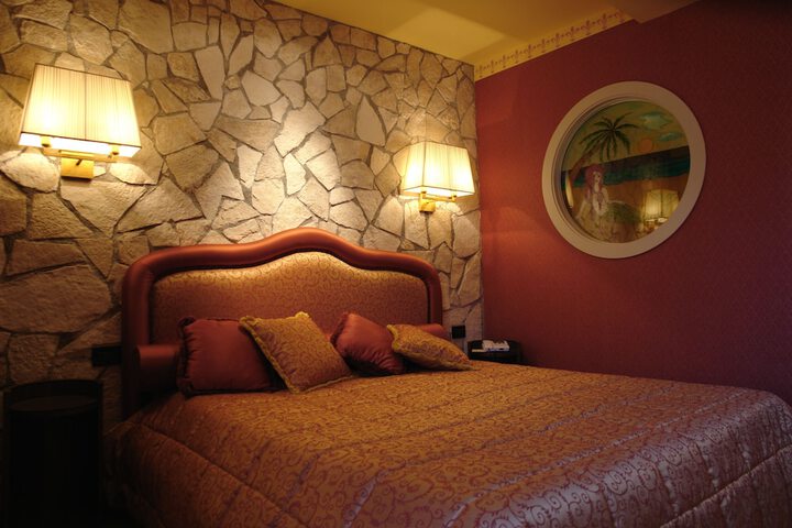 Room 5 of 49
