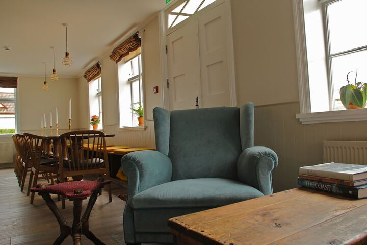 Entrance & Lobby