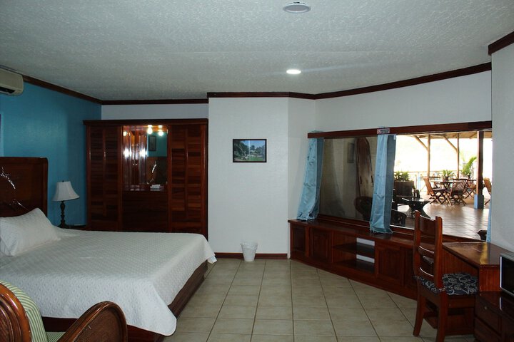 Room 8 of 44
