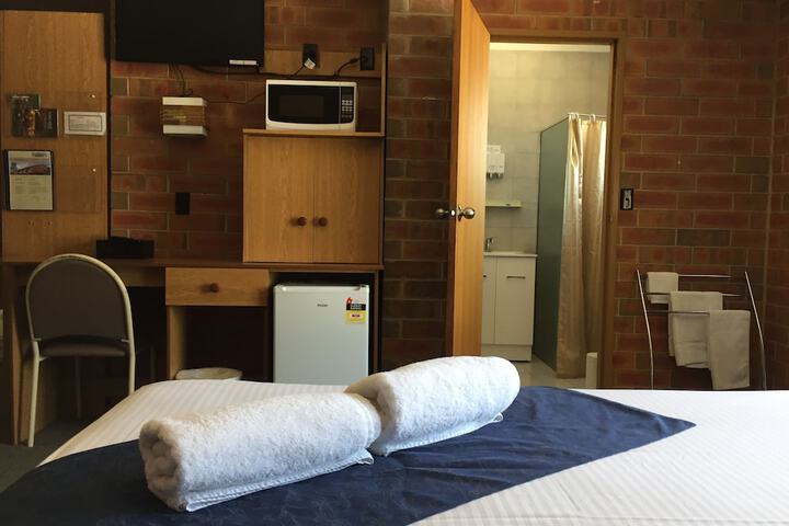 Room 5 of 36