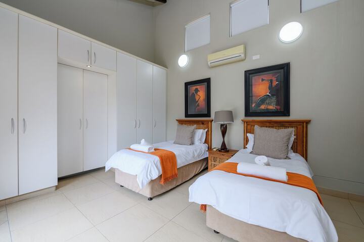 Room 3 of 35