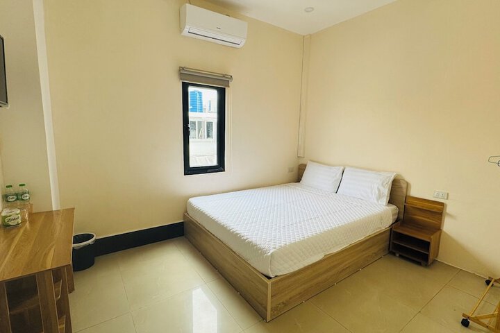 Room 7 of 25