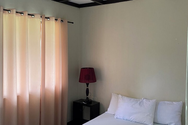 Room 9 of 20